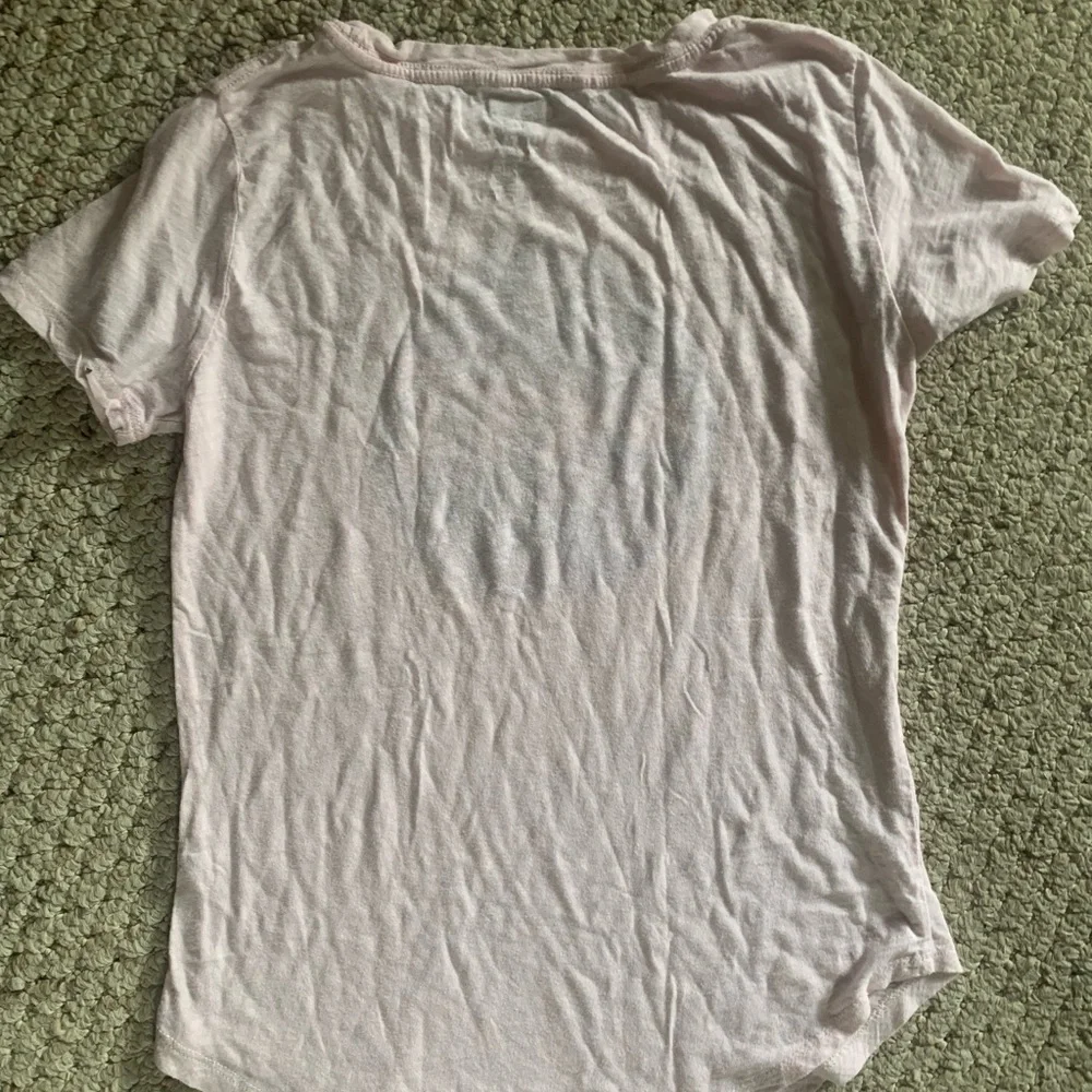 BUNDLE: Graphic Tees - Picture 5 of 11